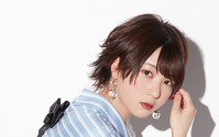 声優・富田美憂が2ndシングル「翼と告白」を6月にリリース、新たなアーティスト写真も公開 画像