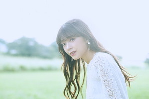 三森すずこ 12月4日発売の9thシングルに収録「赤い公園」津野米咲による提供楽曲「ゆうがた」試聴動画が公開