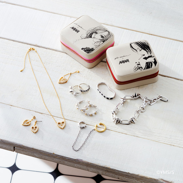 平成を代表する伝説のコミックス「NANA」2人のナナをイメージした