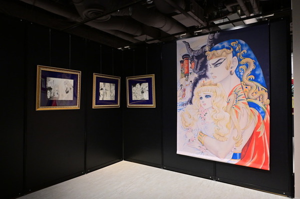 王家の紋章」ロマン溢れる美麗原画が計90点展示！55万円の直筆サイン