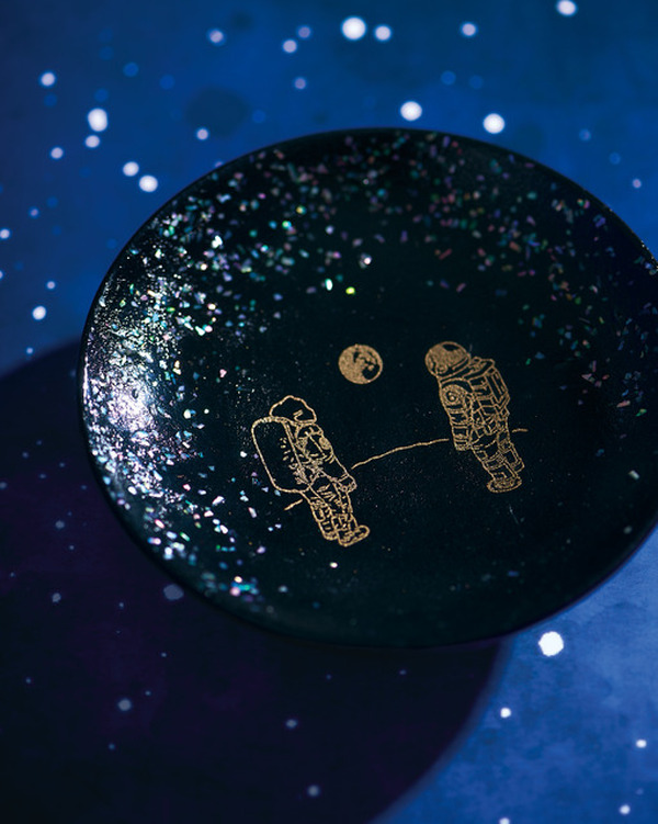 手のひらに宇宙を”「宇宙兄弟」の世界を日本の伝統工芸で表現☆宇宙や