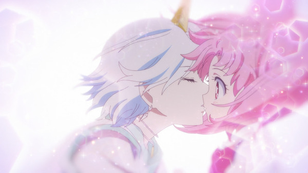 セーラームーンeternal ちびうさ&エリオス 缶バッジ ちびうさ＆エリオス” 甘酸っぱいキスシーンにため息が