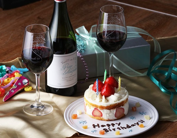 ユーリ!!! on ICE』、「ヴィクトル」のお誕生日を記念した、特別