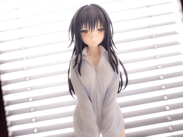 To LOVEる ダークネス」古手川唯が“彼シャツ”姿で立体化！見えそうで