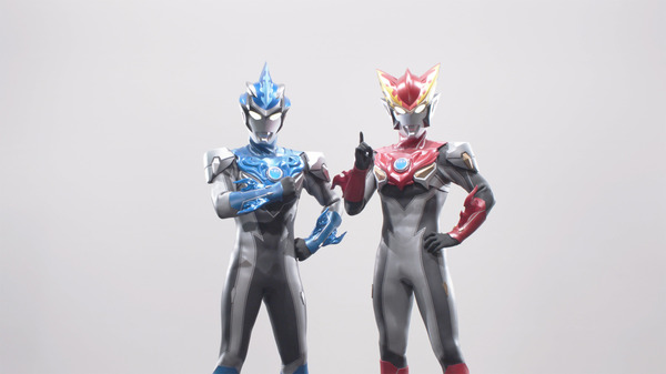 ウルトラマンヒットソングヒストリー最新作 新世代ウルトラマンシリーズ の主題歌 挿入歌より12曲を一挙収録 超 アニメディア