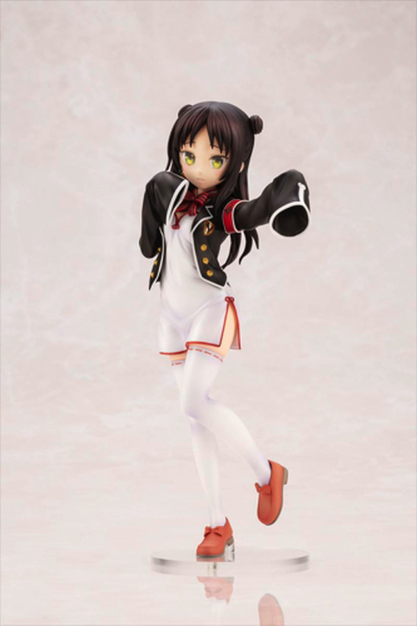 チャイナ服から健康的な美脚がチラリ！『寄宿学校のジュリエット