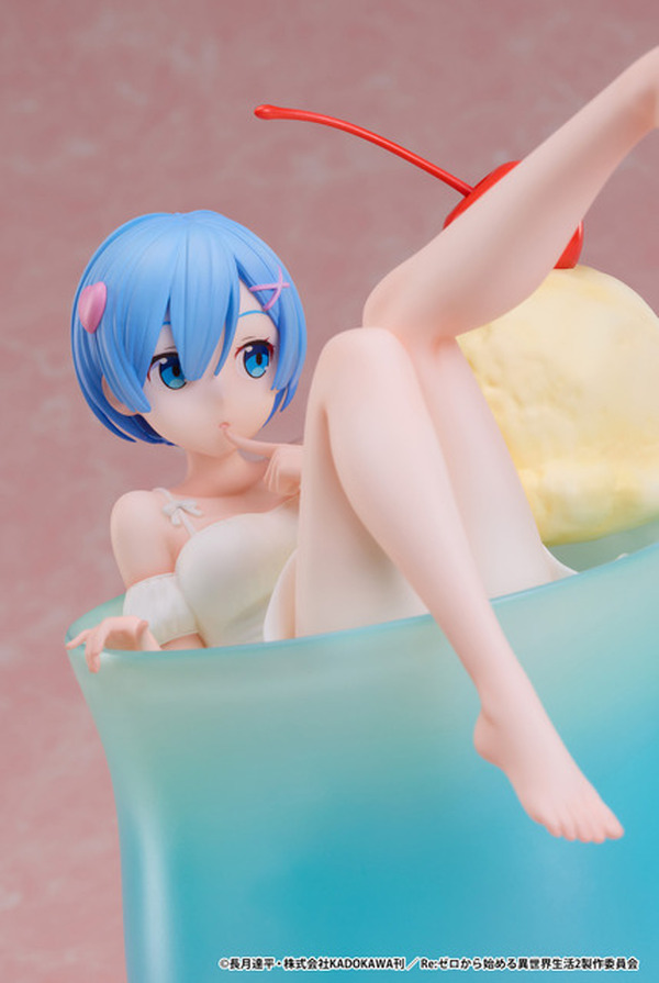 リゼロ」レム＆ラム姉妹を“クリームソーダ”浸けに!? 生足もバッチリ