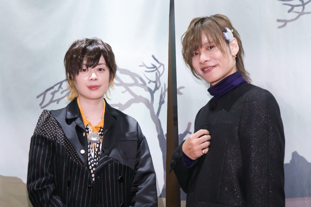 市川蒼、岡本信彦