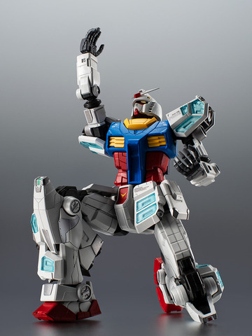 「ROBOT魂 ＜SIDE MS＞ RX-78F00/E ガンダム」9,680円（税込）（C）創通・サンライズ