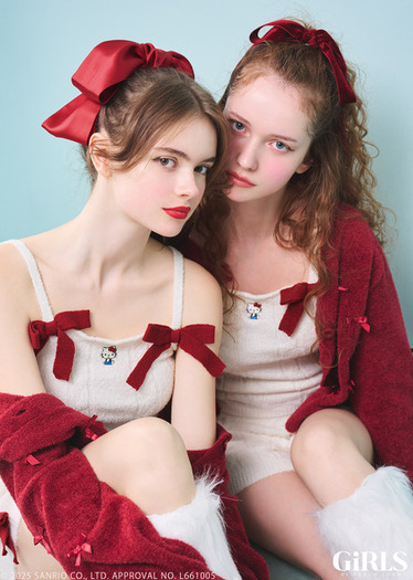 ピーチジョン キティ GiRLS by PEACH JOHNが『HELLO KITTY（ハローキティ）』との