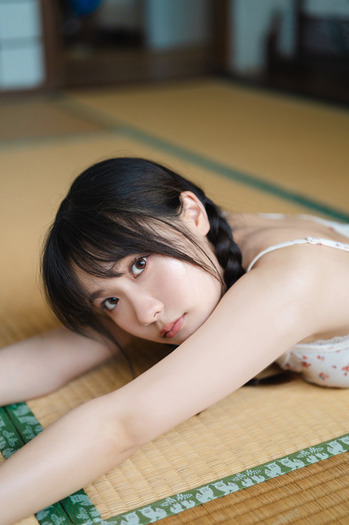 ラブライブ！スーパースター!!」鬼塚冬毬役・坂倉花、初写真集が発売