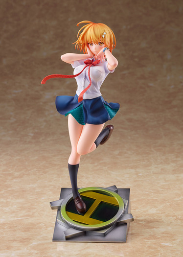 ド級編隊エグゼロス」星乃雲母、ひるがえるスカート＆密着した白