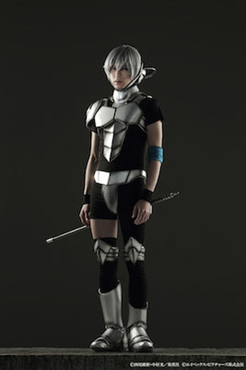 舞台「十二大戦」より「寝住」「断罪兄弟・兄」「憂城」衝撃の全身