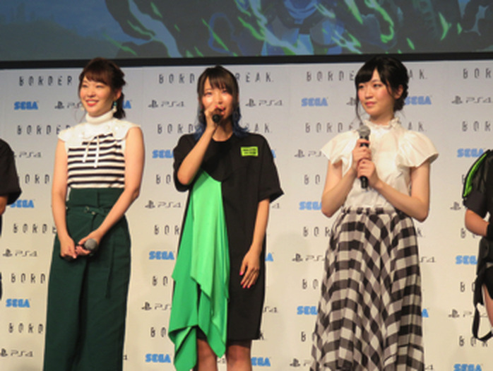 Ps4版ゲーム Border Break 会見に実物大プラモ登場 高槻かなこ 朝日奈丸佳 前島亜美 ０時から一緒にはじめよう 3枚目の写真 画像 超 アニメディア