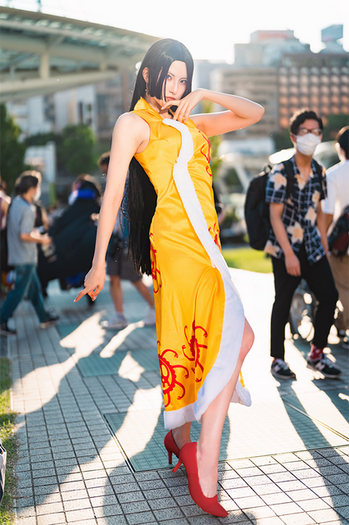 コスプレ】『ONE PIECE』ボア・ハンコックが高貴な美しさ放つ