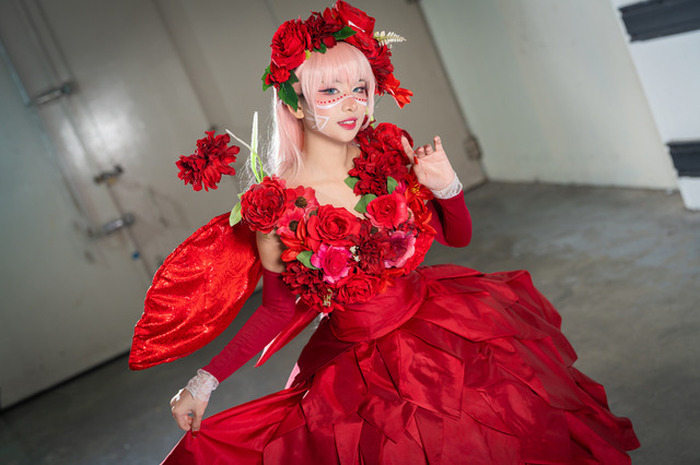 竜とそばかすの姫」ベルが3次元に!? フィリピン美女コスプレ