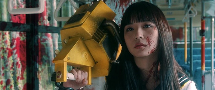 血まみれスケバンチェーンソーRED』特報映像が解禁、浅川梨奈をはじめ 