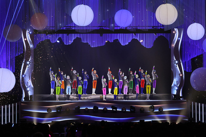 うた☆プリ」3D LIVE「ASS MU」3組18名による“音楽で紡ぐ宇宙”― 公演