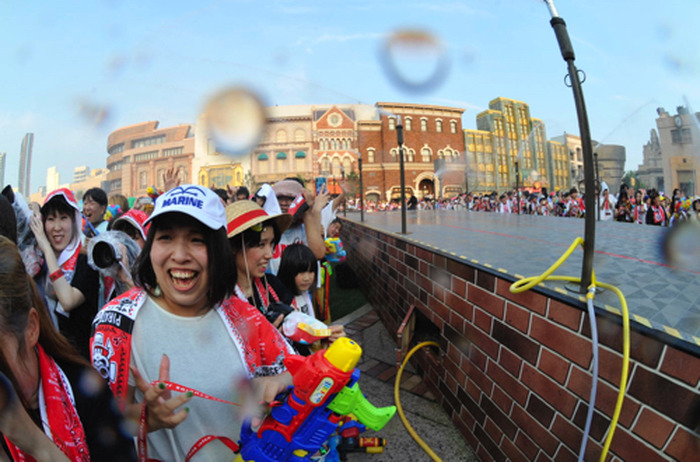 劇場版 One Piece Stampede 完成記念 一日限りの 海賊オールスター万博 に豪華ゲスト 麦わらの一味 声優陣がユニバーサル スタジオ ジャパンに集結 4枚目の写真 画像 超 アニメディア 劇場版 One Piece Stampede 完成記念 一日限りの 海賊オールスター万博 に豪華ゲスト 麦わらの一味 声優陣がユニバーサル スタジオ ジャパンに集結 4枚目の写真 画像 超 アニメディア