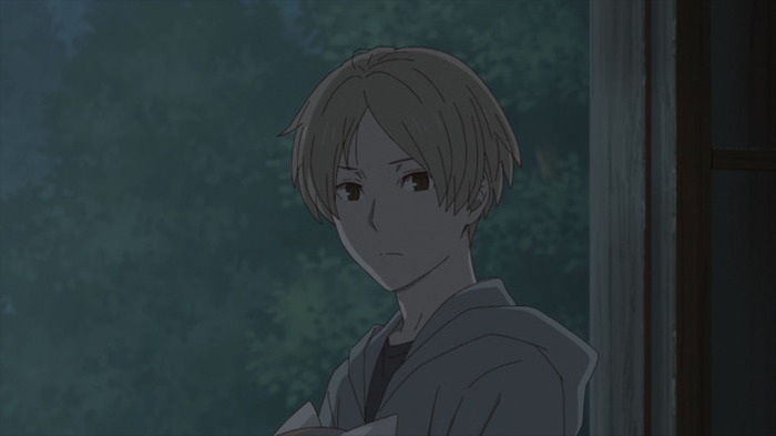 秋アニメ「夏目友人帳 漆」的場（CV諏訪部順一）の右目をねらう妖が
