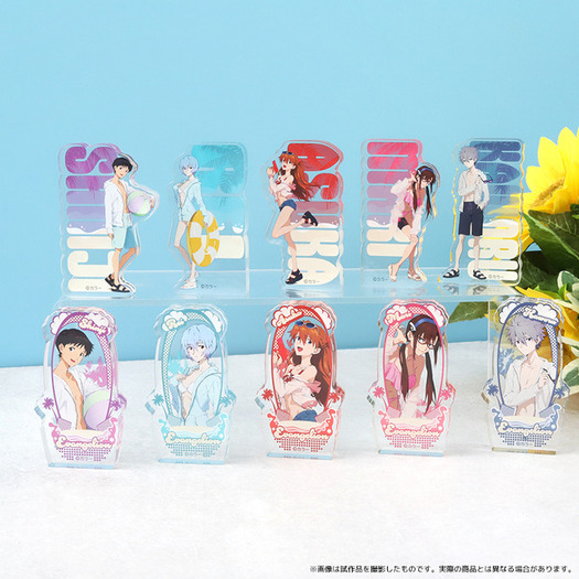 エヴァ」レイ、アスカ、カヲルたちと夏フェス♪ グッズ登場＆等身大