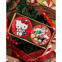 ハローキティたちがクリスマスセーターでパーティ♪ 限定デザインがキュートすぎ！「スチームクリーム」クリスマス商品が登場 画像