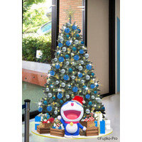 ドラえもんのクリスマスツリー♪「サンタメール」は1話丸ごと原画展示！クリスマスムードの「藤子・F・不二雄ミュージアム」 画像