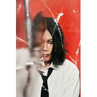 米津玄師「IRIS OUT」が史上初のストリーミングチャート11週連続首位、男性ソロ最長記録を更新 画像