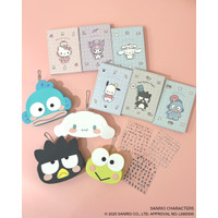 ハローキティ・シナモロール・クロミたちといつでも一緒♪ 冬らしいくすみカラーの限定アイテムが登場 画像