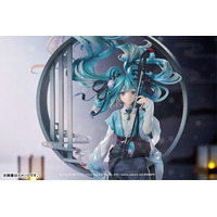 優雅で悲しげなミクに目を奪われる…初音ミクが中国の伝統楽器「二胡」を持った姿でフィギュア化！動きのある髪の造形も必見 画像