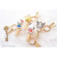 ハローキティ、クロミ、ポムポムプリン、ポチャッコのキャラ付きクリップ♪ 「おとなのサンリオ」をテーマにした上品で洗練されたデザインに注目☆ 画像