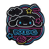 「サンリオ」シナモロール、ポムポムプリンらが“ネオン看板風”ピンバッジに☆ 重厚感×ポップデザインの全8種がガチャに登場 画像