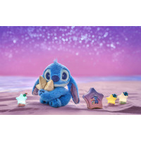 スティッチが星をぎゅっ☆ ハワイの夕暮れカラーや涼しげブルーの“夏っぽ”新グッツが続々登場【ディズニーストア】 画像