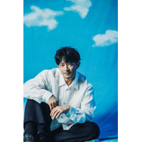 声優・津田健次郎の夏空な爽やかグラビアに釘付け…！蒼井翔太、増田俊樹×八代拓×小野賢章の生写真特典も！「TVガイドVOICE STARS vol.38」全ラインナップ発表 画像