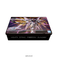 νガンダム、サザビー、マイフリのガンプラパッケージを使ったクッキー缶が登場！ 部屋に飾るのはもちろん、小物入れにもぴったり 画像