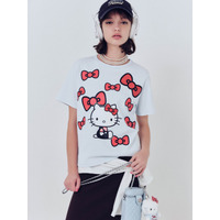 「ハローキティ」を大胆デザイン☆クロップド丈Tシャツや、主役級スウェットパンツで完成度高めファッション！【SNIDELコラボ】 画像