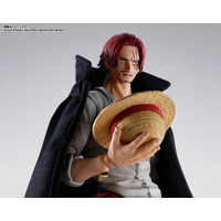 “この戦争を終わらせに来た！！！”「ワンピース」マリンフォード頂上決戦時のシャンクスが「S.H.Figuarts」からフィギュア化！ 付属の麦わら帽子で名シーン再現も 画像