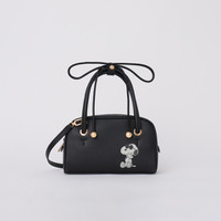 スヌーピーがワンポイントに光る♪ FURLAの期間限定ポップアップストアに「ピーナッツ」とのコラボアイテム登場！ 画像