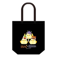 「エヴァ」オリジナルステッカーをゲット♪ 30周年記念展in名古屋にて名古屋市交通局とのコラボデジタルスタンプラリー開催！ ご当地お菓子「ぴよりん」デザインのトートバッグがもらえる 画像