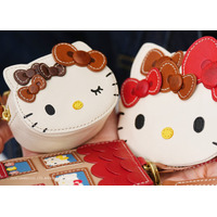 「ハローキティ」を大人上品＆キュートに持ち歩こう♪ 日焼けキティや茶りぼんキティがマストバイ☆バッグチャームやポーチ、キークロシェットが登場 画像