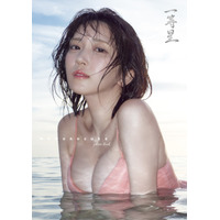 Iカップ声優・もものすけ、濡れ髪×艶やかな表情に釘付け…♪ 1st写真集「一等星」大胆表紙を公開　10月20日発売 画像