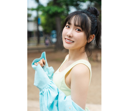 ラブライブ！スーパースター!!」鬼塚冬毬役・坂倉花、初写真集が発売