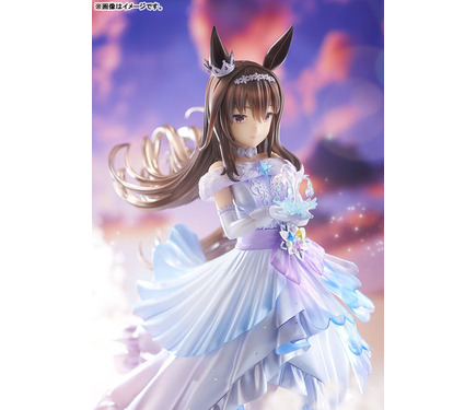 ウマ娘」アドマイヤベガが勝負服「Glacialis Vega」を纏った姿で