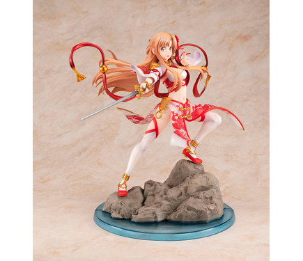 SAO」アスナ、極深スリットで大胆な足さばき！中華風バトルドレス姿で