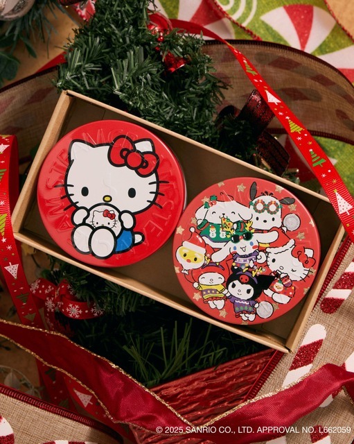 キティ クリスマス 小物入れ ハローキティたちがクリスマスセーターでパーティ♪ 限定デザインが