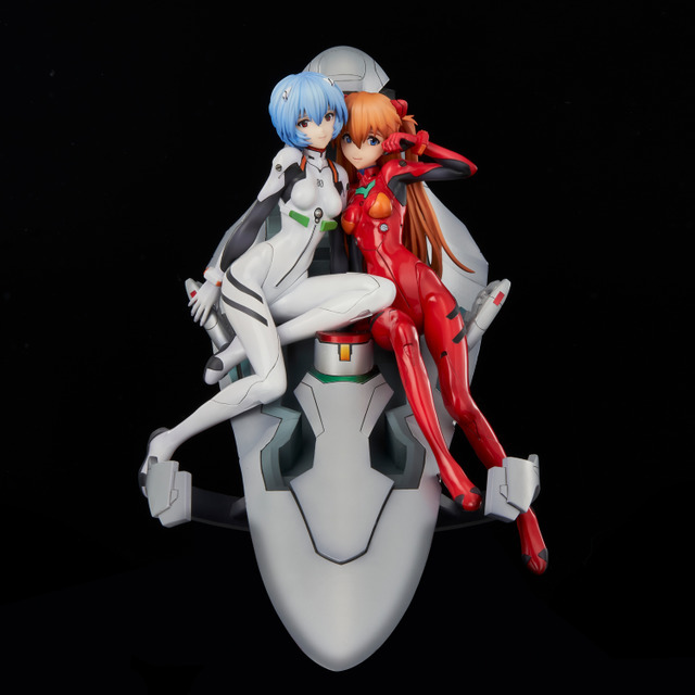 新世紀エヴァンゲリオン」レイ&アスカが立体化！ 貞本義行が描い