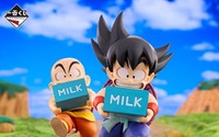 悟空とクリリンが牛乳配達！「ドラゴンボール」“おっこちるなよ！”が聞こえてきそうな悟空＆チチのフィギュアなど勢ぞろい♪【一番くじ】 画像