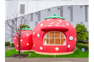 サンリオ「いちご新聞」の世界を堪能♪ “いちごのお家”が期間限定でお台場にオープン！ 画像