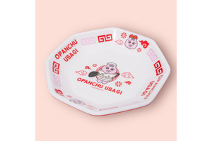 「おぱんちゅうさぎ」が中華風で登場!? 本格的な中華デザインの食器が26年3月に発売予定！ 画像