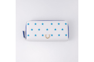 「スティール・ボール・ラン ジョジョの奇妙な冒険」ジョニィの蹄鉄、ジャイロの鉄球がレザーコレクションに!? 日常使いしやすいケース類、財布に注目！ 画像